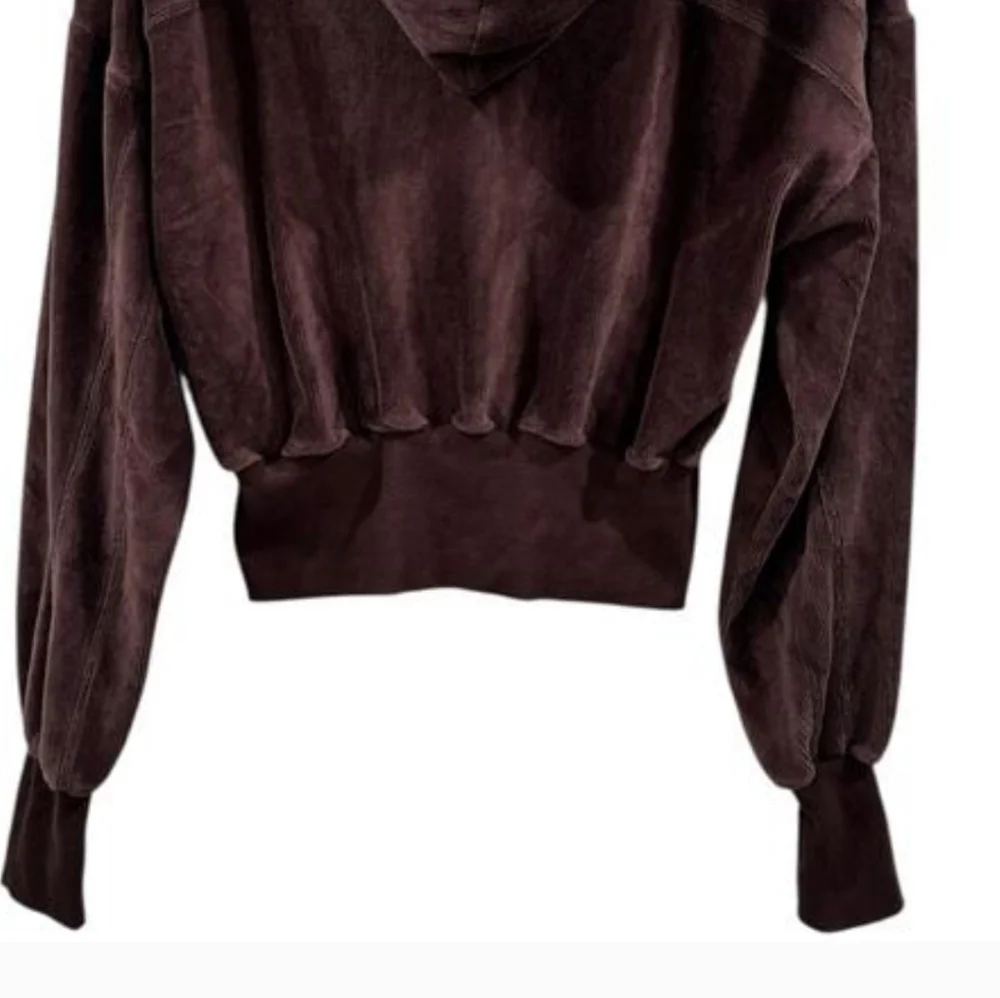 Free People Movement Let's Volley Velour Cropped Hoodie in the color Cocoa Med - Picture 3 of 9